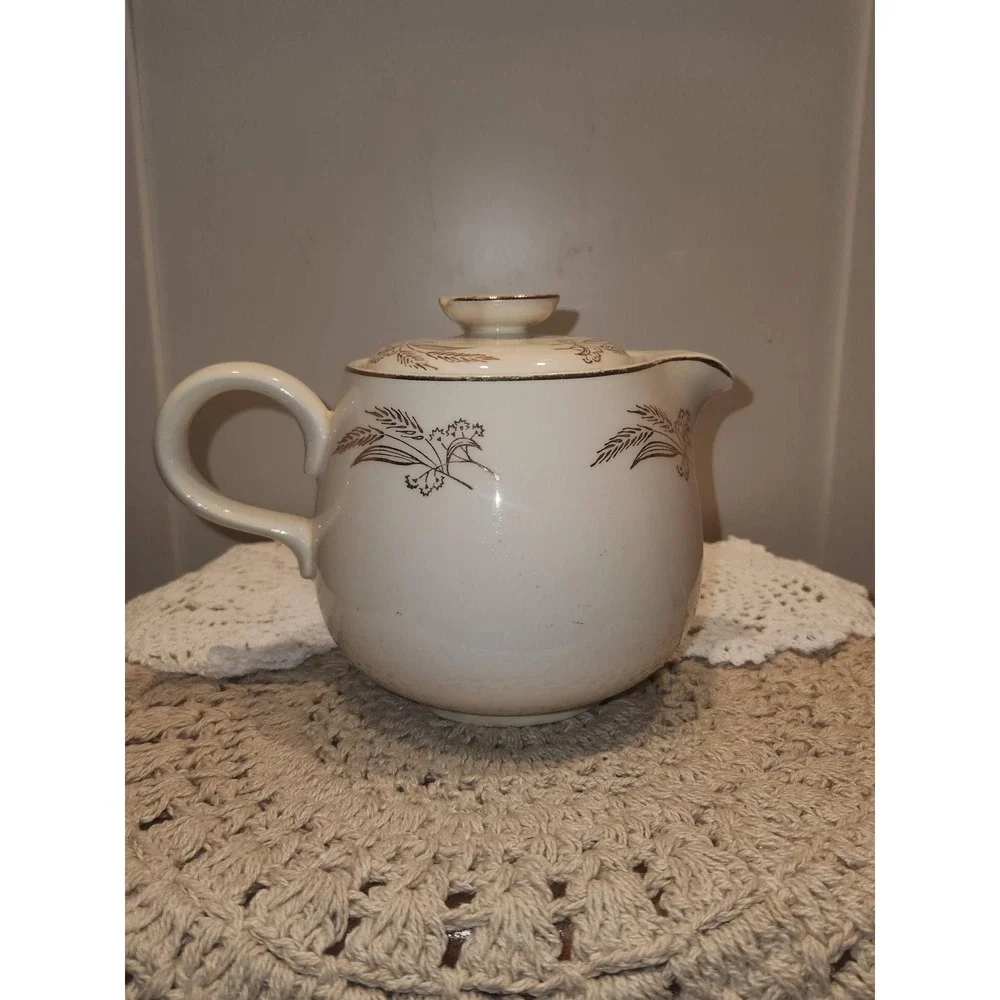 Antique 1950's Lifetime China Co. Prairie Gold Wheat Teapot/Coffee pot.  5.5in